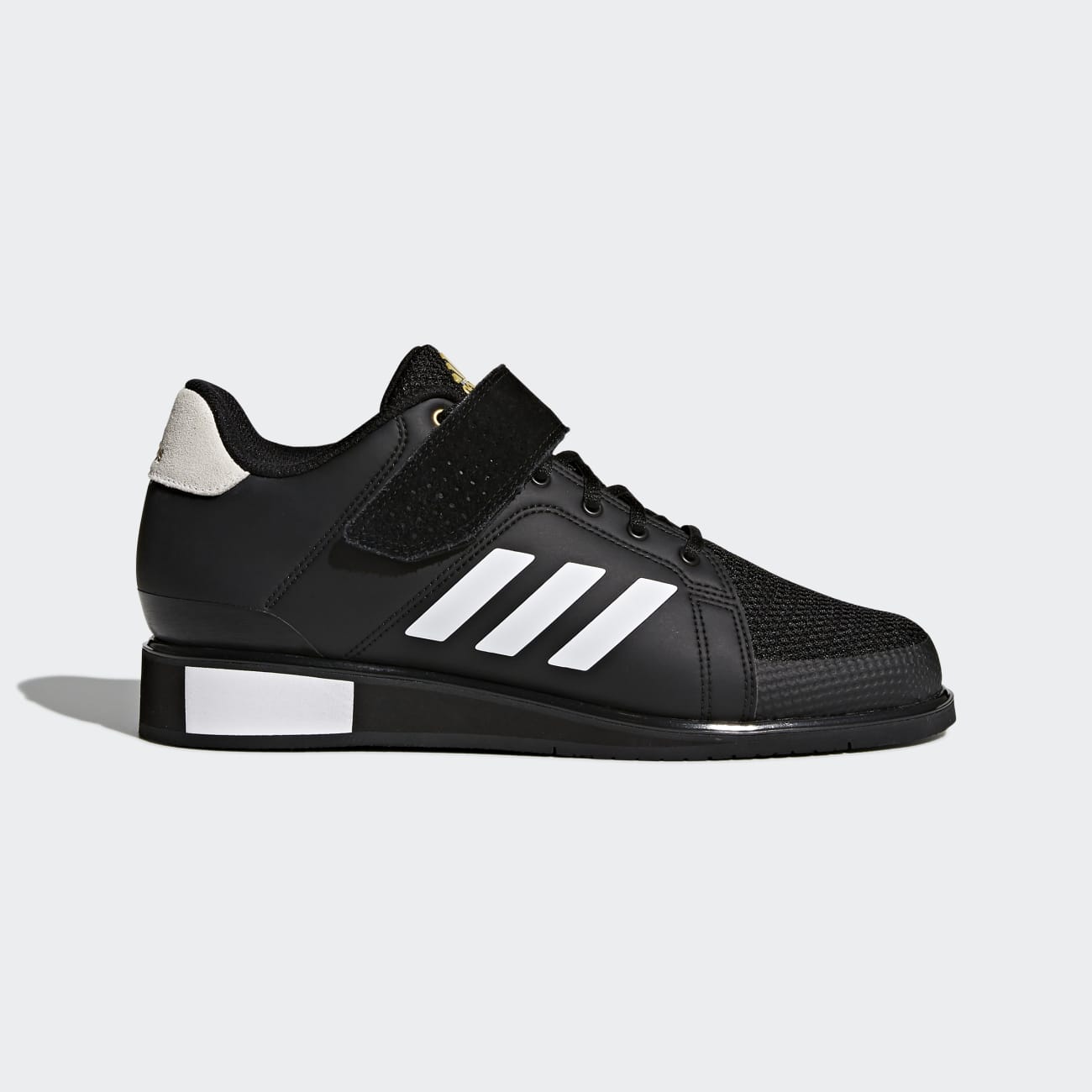 Adidas clearance powerlift cipő